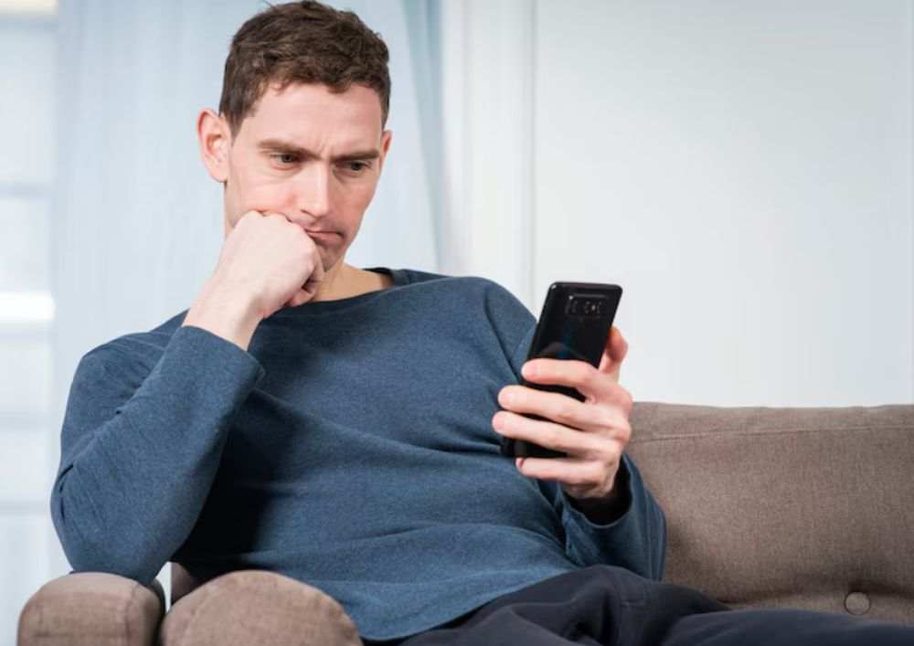 Как мошенники заставляют граждан звонить первыми