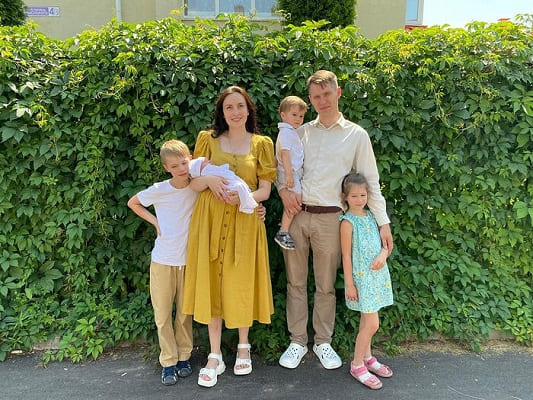 Господь помогает нам руками других людей