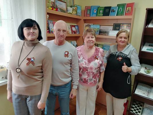 «Белый, синий, красный цвет – символ славы и побед»